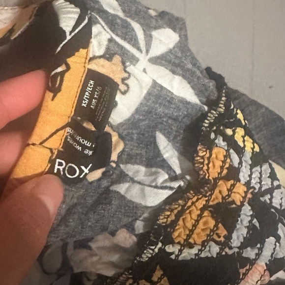 Roxy cropped floral top - Picture 2 of 4